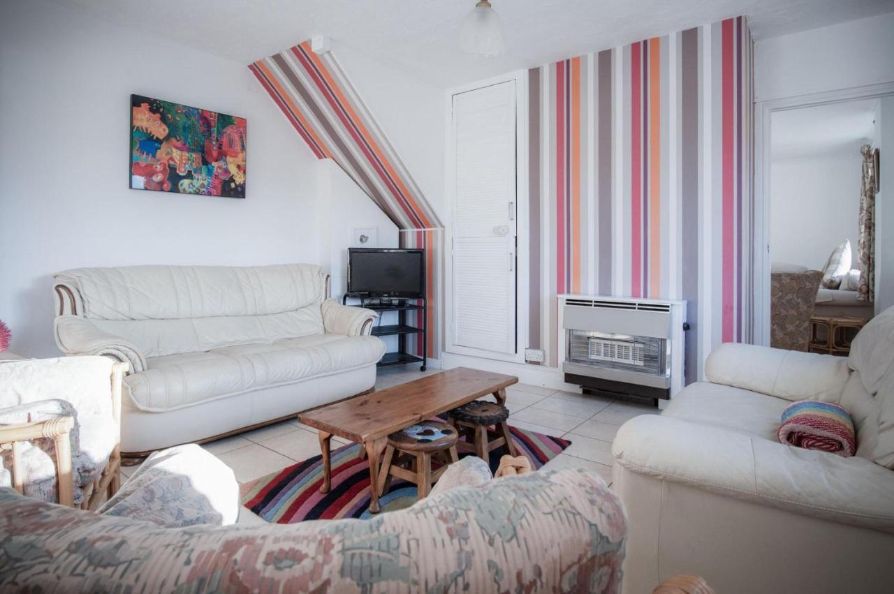 Maytree Cottage - 4 Bedroom Holiday Home - Tenby Esterno foto