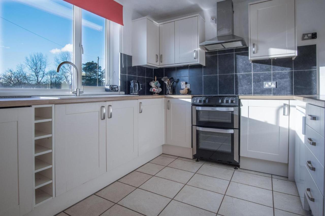 Maytree Cottage - 4 Bedroom Holiday Home - Tenby Esterno foto