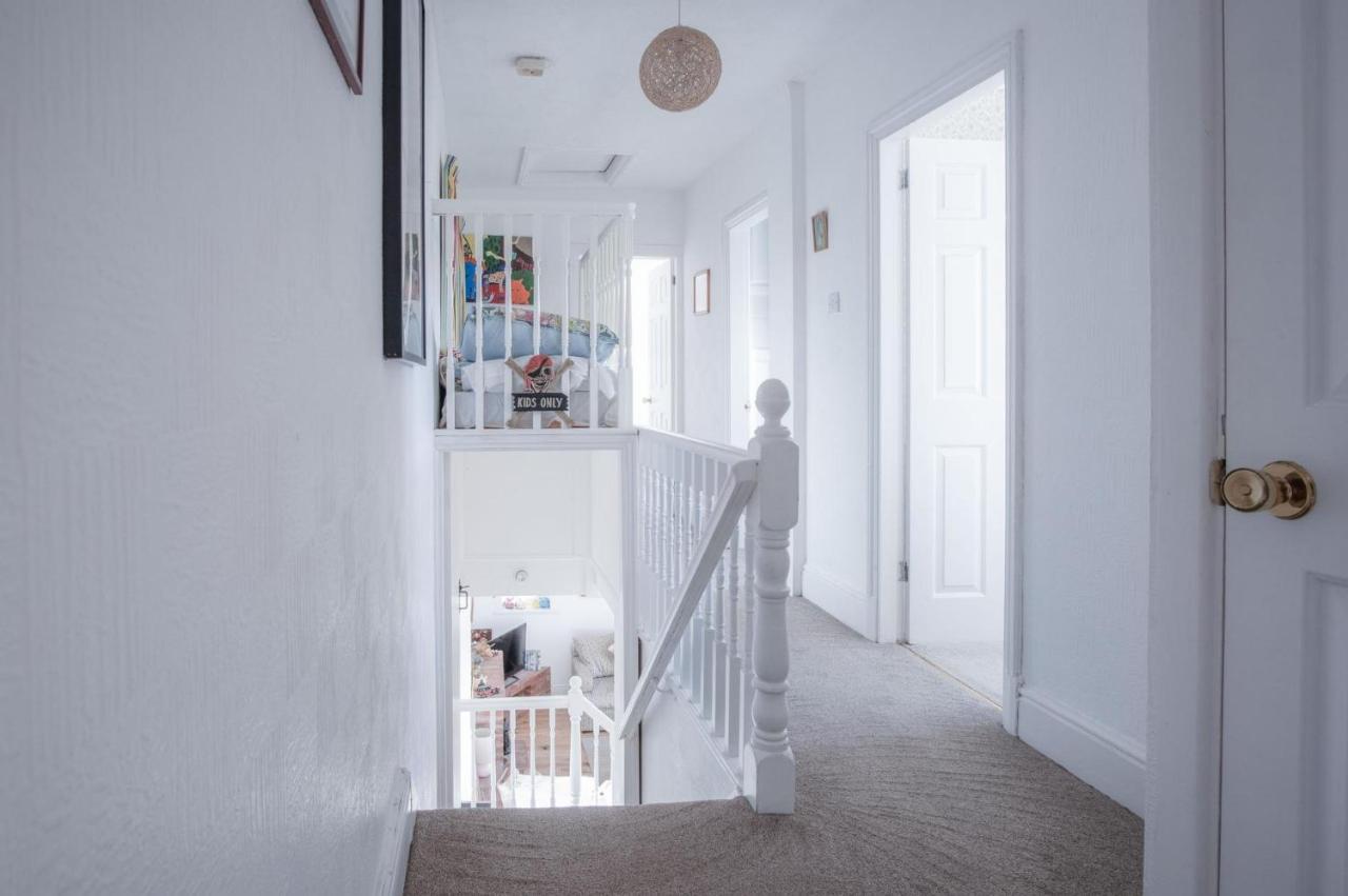 Maytree Cottage - 4 Bedroom Holiday Home - Tenby Esterno foto