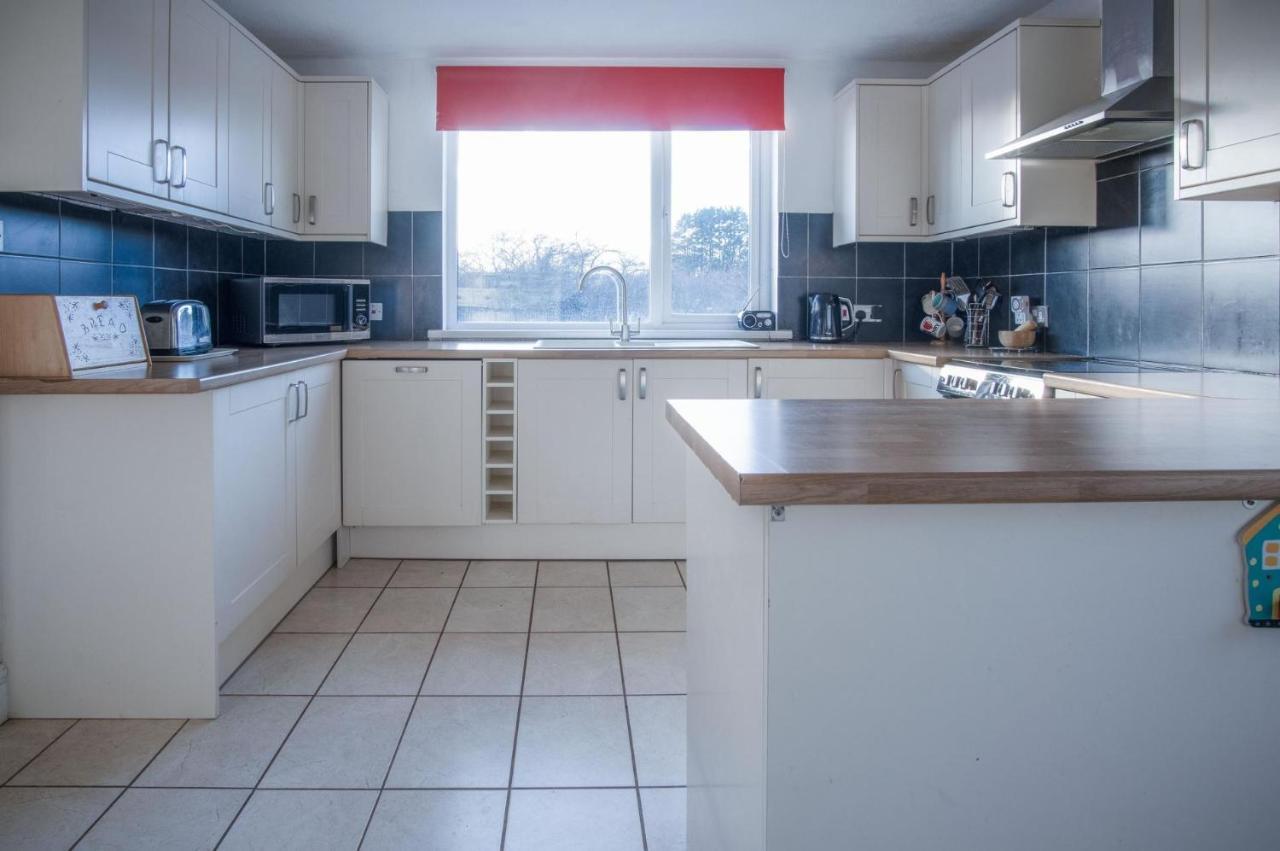 Maytree Cottage - 4 Bedroom Holiday Home - Tenby Esterno foto