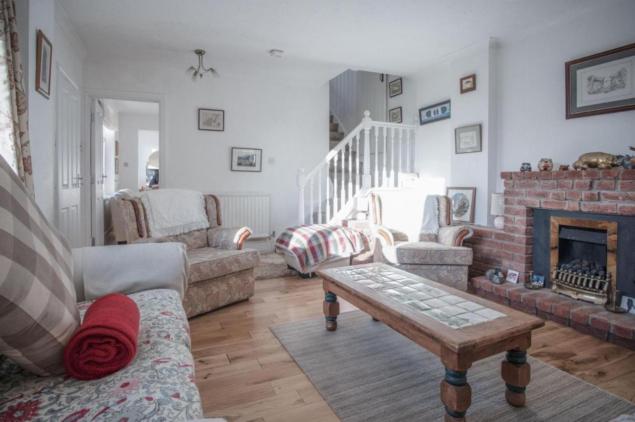Maytree Cottage - 4 Bedroom Holiday Home - Tenby Esterno foto