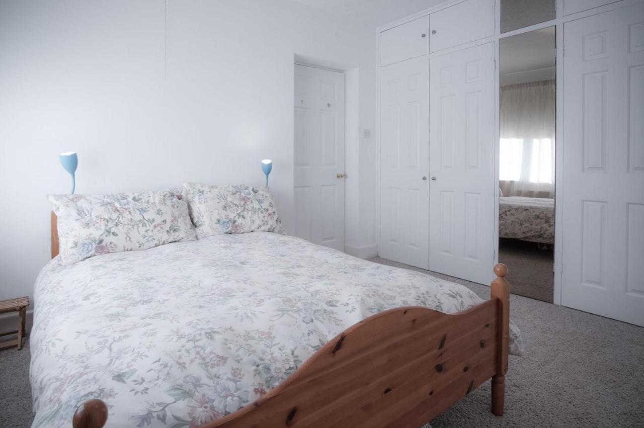 Maytree Cottage - 4 Bedroom Holiday Home - Tenby Esterno foto
