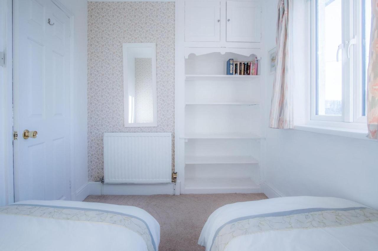 Maytree Cottage - 4 Bedroom Holiday Home - Tenby Esterno foto